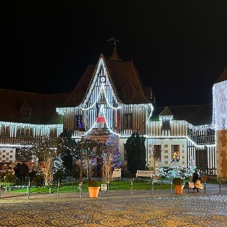 Le Deauvillais Deauville Exterior photo